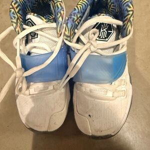 Nike Kids Kyrie basketball shoes White and Blue Sneakers 11C